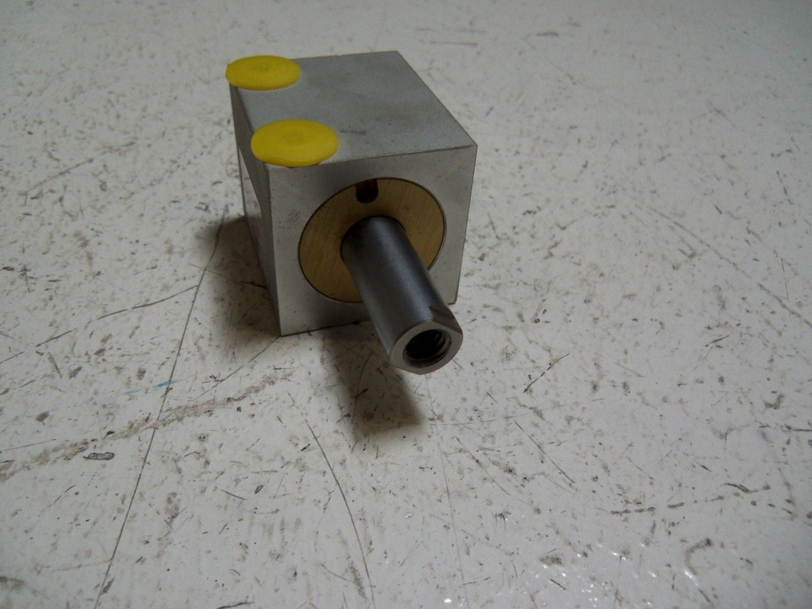 COMPACT BD118X1 NON-MAGNETIC PISTON *USED*