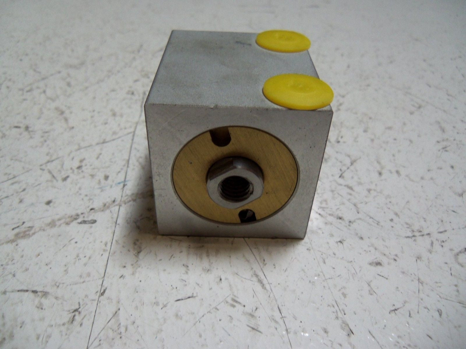 COMPACT BD118X1 NON-MAGNETIC PISTON *USED*