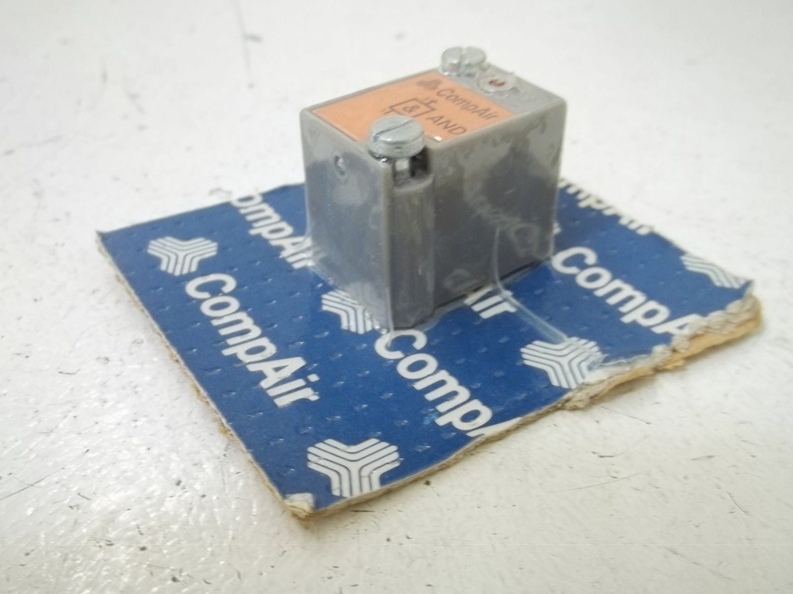 COMPAIR AND3P10 PNEUMATIC LOGIC BLOCK *ORIGINAL PACKAGE*