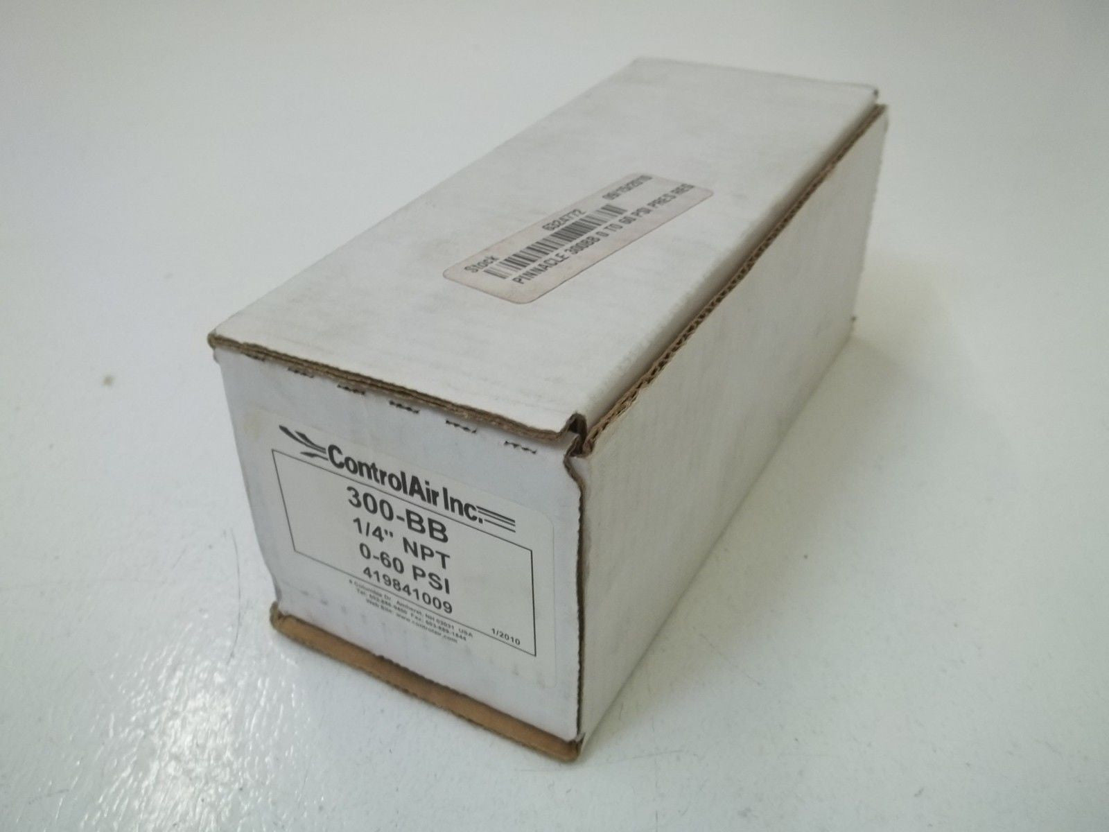 CONTROL AIR INC. 300-BB 1/4"NPT PRESSURE REGULATOR *NEW IN BOX*
