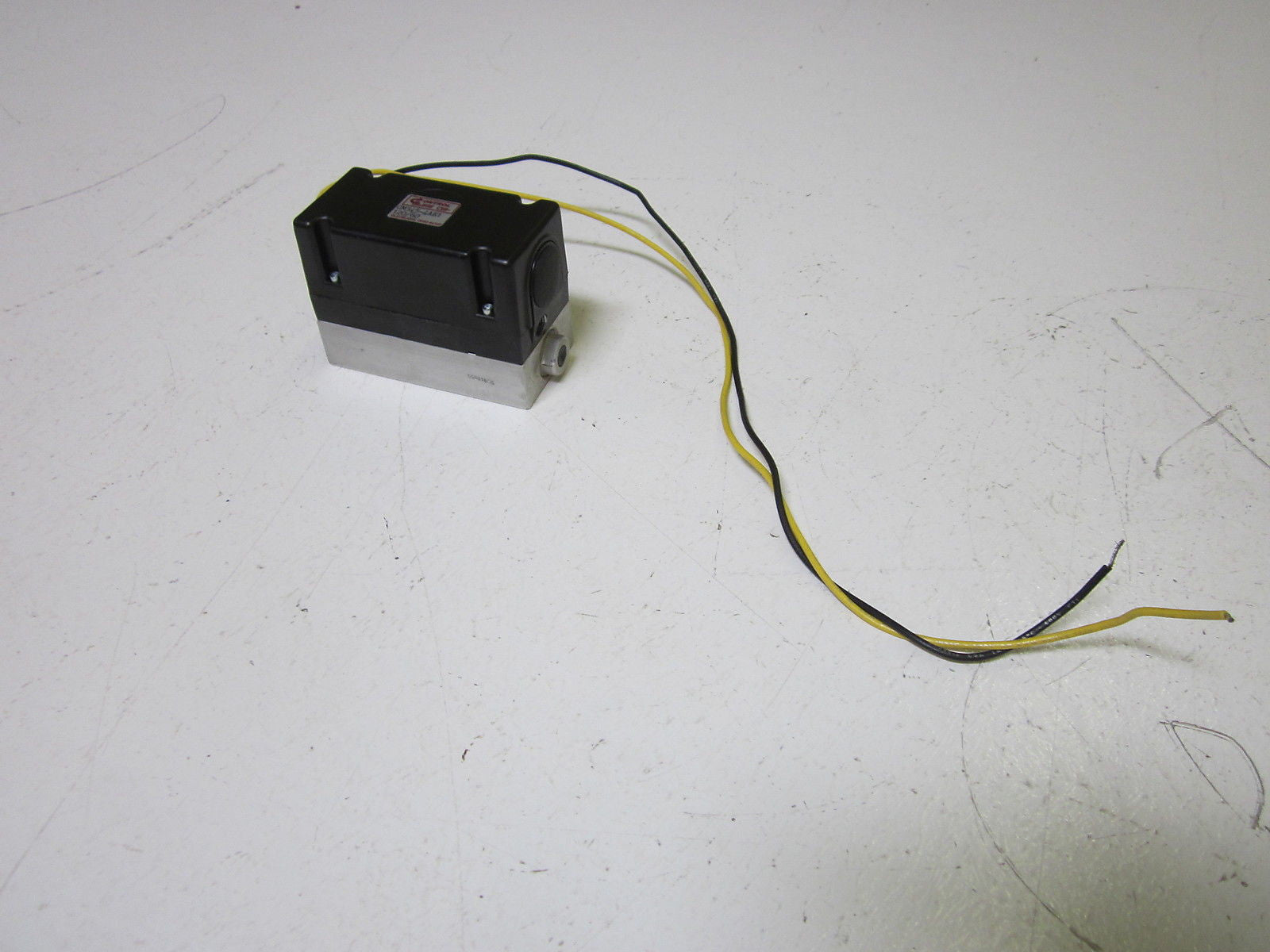 CONTROL LINE CM345-4AE1 SOLENOID VALVE 120V *USED*
