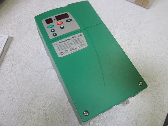 CONTROL TECHNIQUES SE23200400 COMMANDER SE 5.5TL 0-240V *NEW IN BOX*