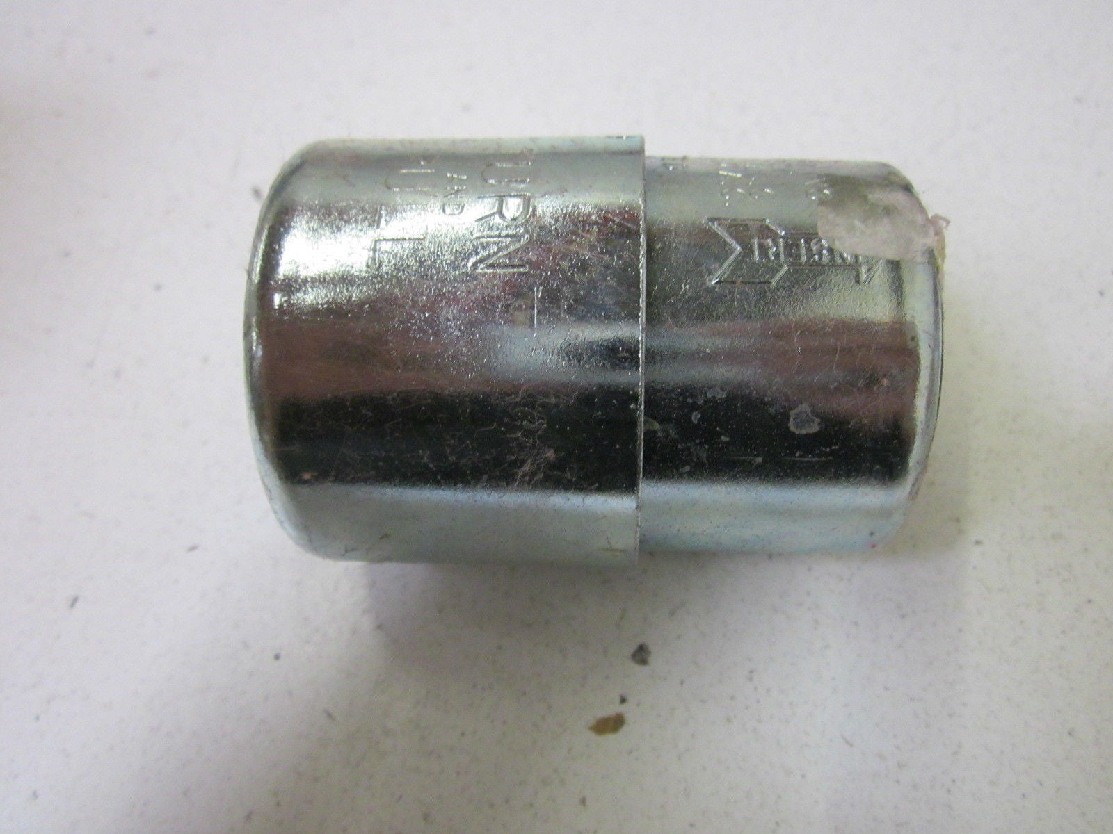 COOPER 7764 LOCKING CONNECTOR *USED*