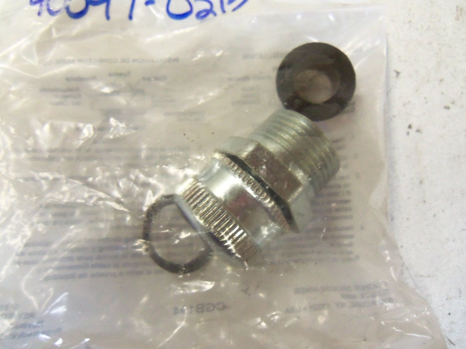 CROUSE-HINDS CGB194 *NEW IN FACTORY BAG*