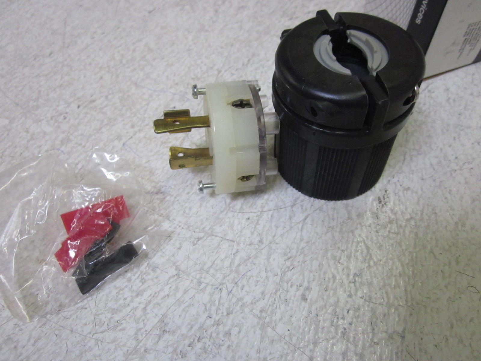 COOPER WIRING DEVICES CWL1620P 480V 20A PLUG *NEW IN BOX*