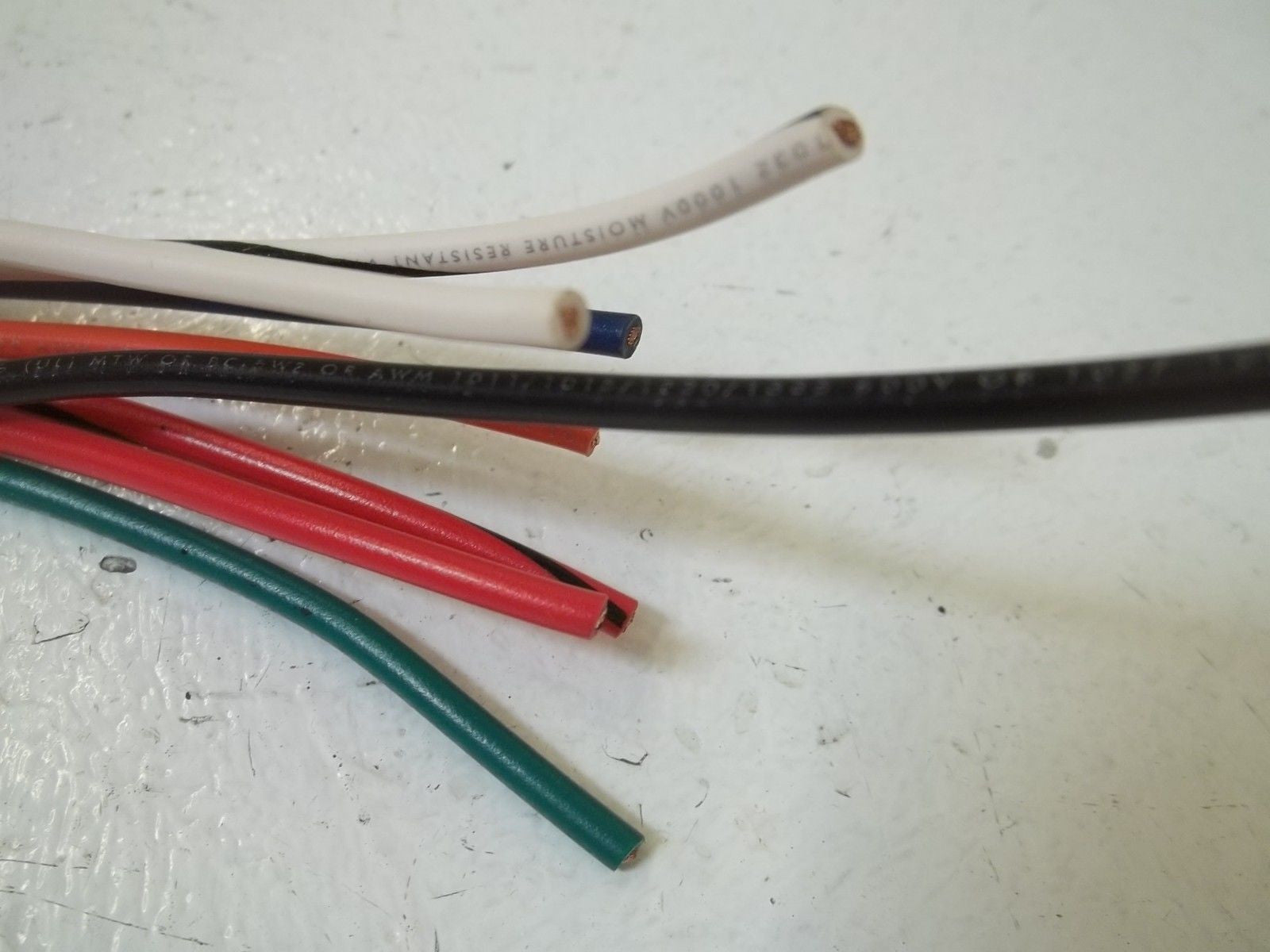 COOPER X8989-2 CONNECTOR  *USED*