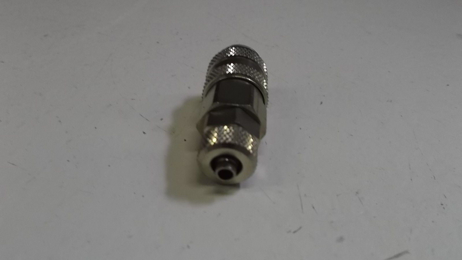 COUPLING, QUICK DISCONNECT 4X6MM AIRLINE KR1912 *NEW NO BOX*