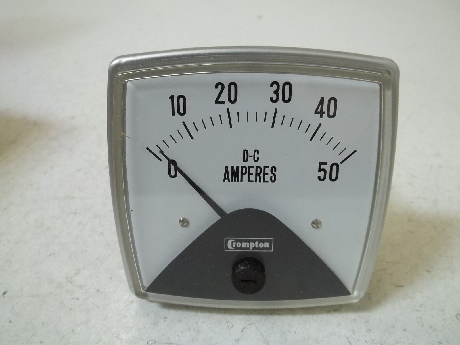 CROMPTON 295401601AAGBNT100MV050A PANEL METER 0-50 *NEW IN BOX*