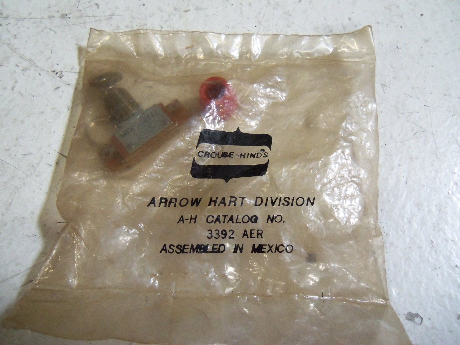 CROUSE-HINDS 3392-AER A-H*NEW IN FACTORY BAG*