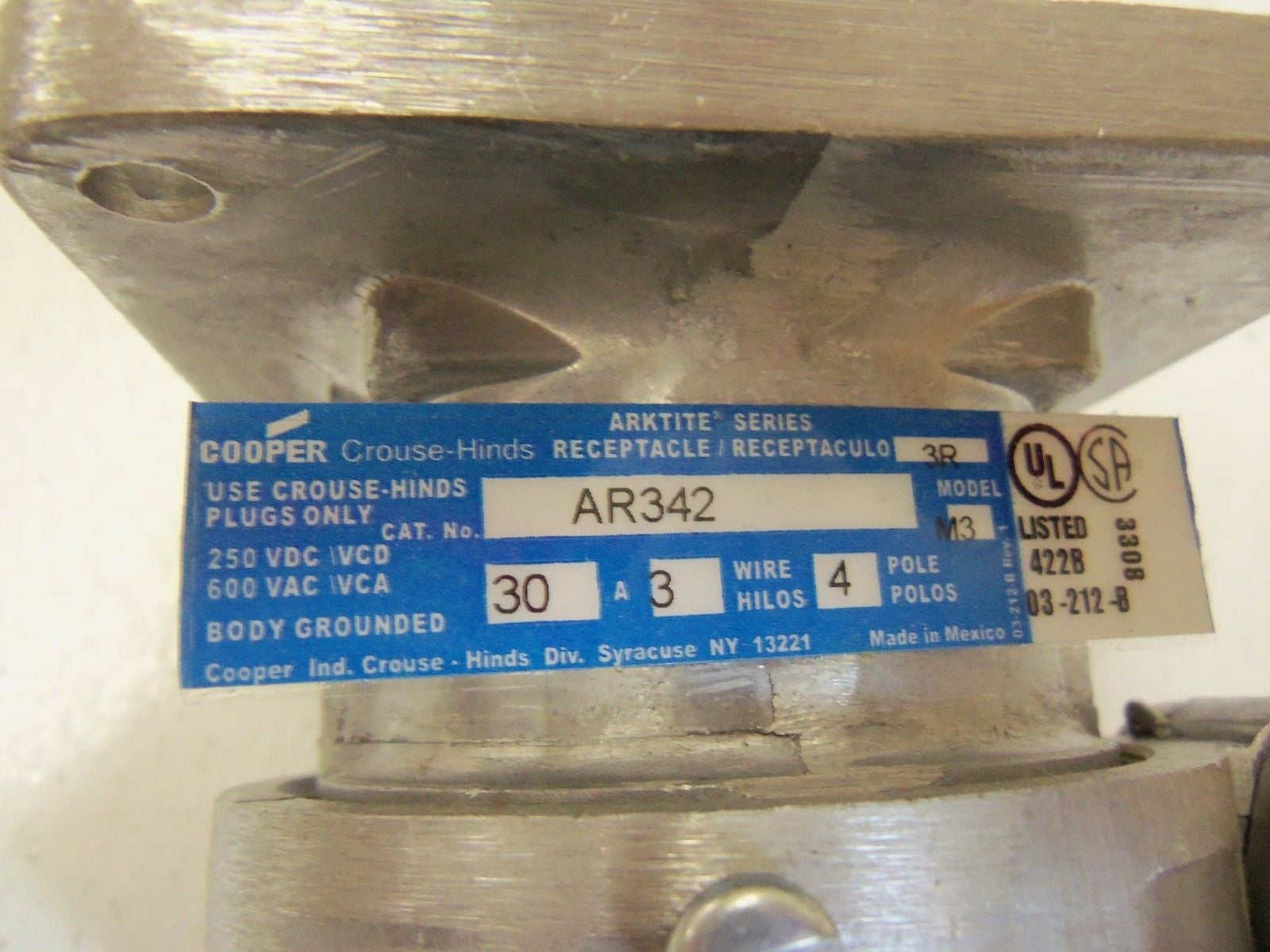 CROUSE-HINDS AR342 RECEPTACLE *NEW IN BOX*