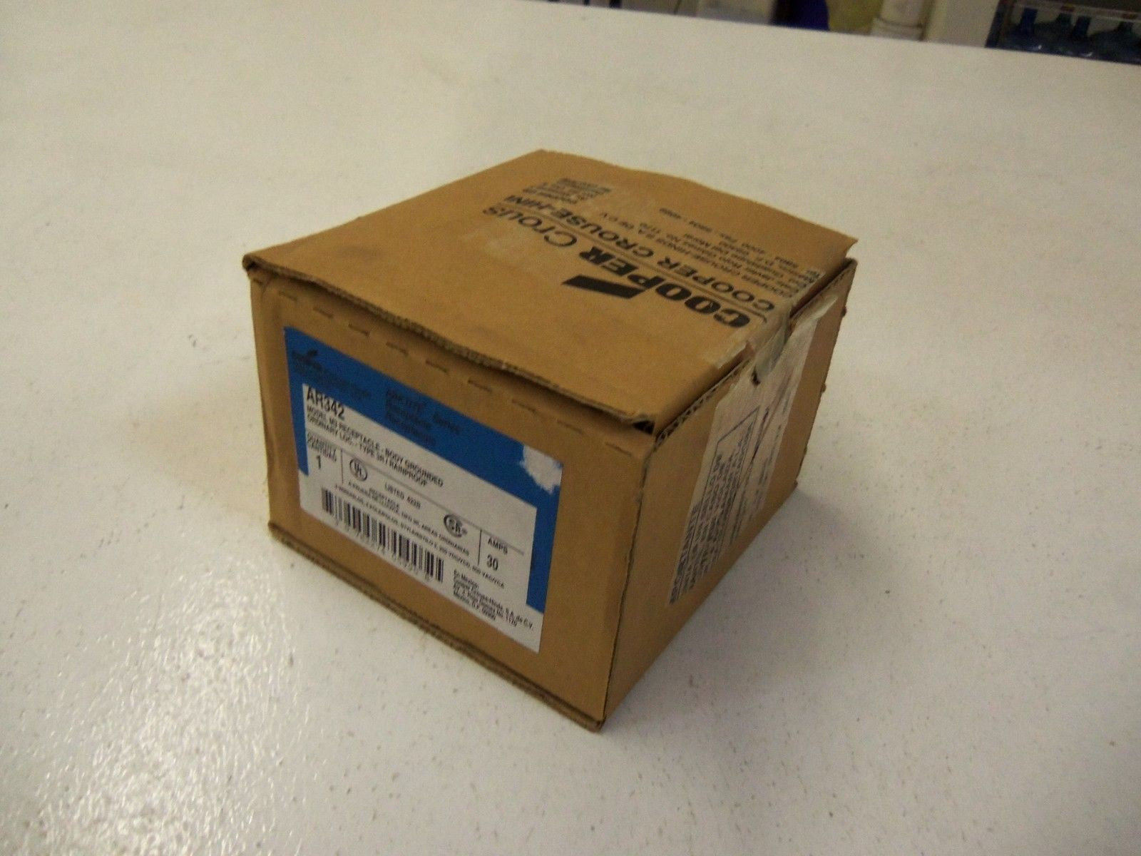 CROUSE-HINDS AR342 RECEPTACLE *NEW IN BOX*