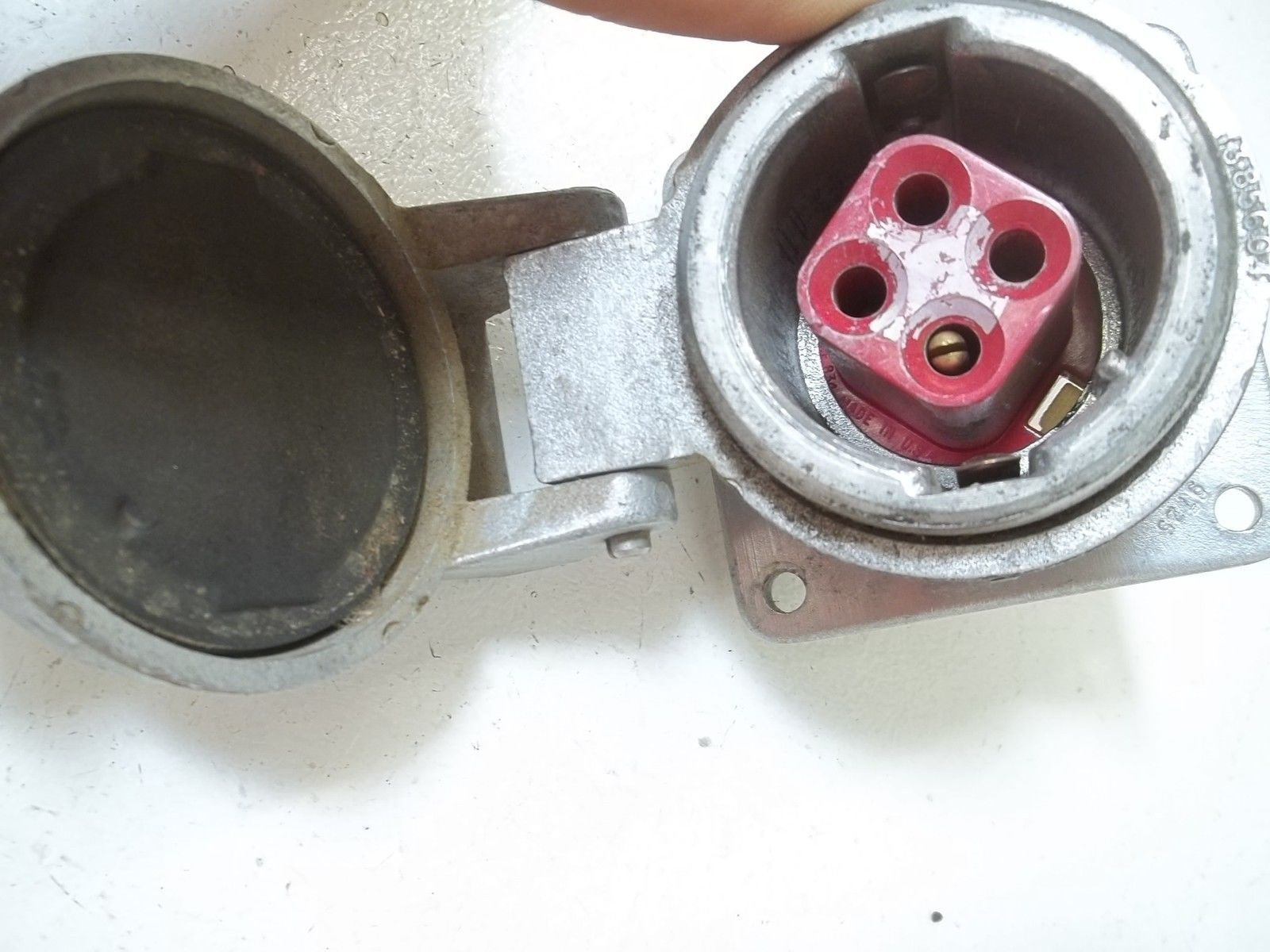 CROUSE-HINDS AR342-M72 RECEPTACLE * USED *