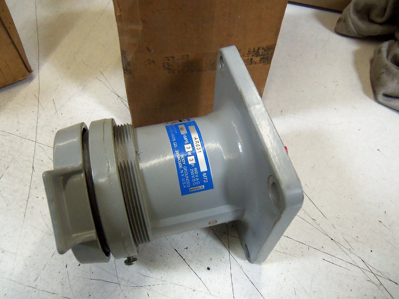 CROUSE-HINDS AR631 OUTLET RECEPTACLE  *NEW IN BOX*