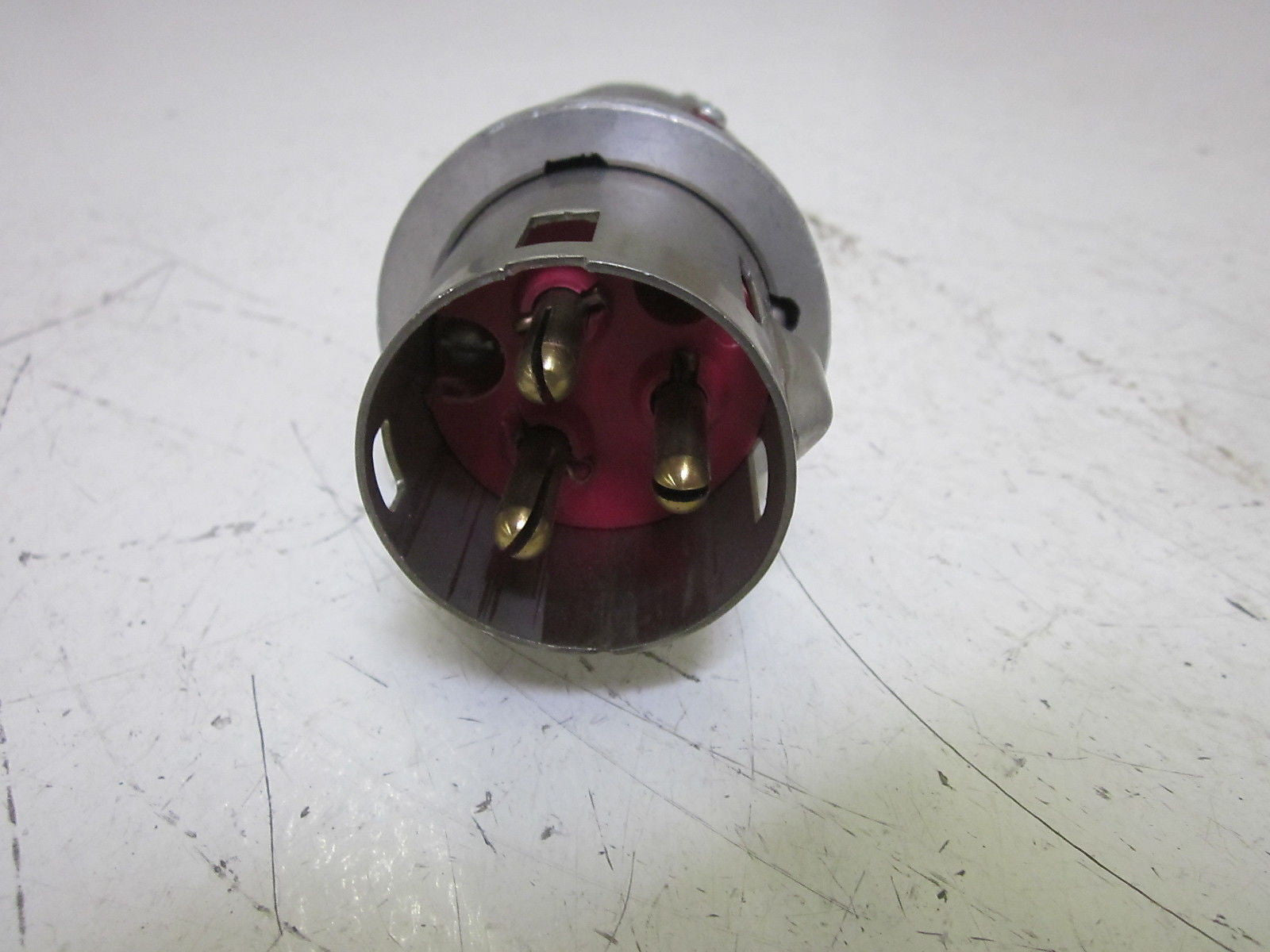 CROUSE-HINDS BP59 PLUG 30A 3P 250VAC *AS PICTURED* USED