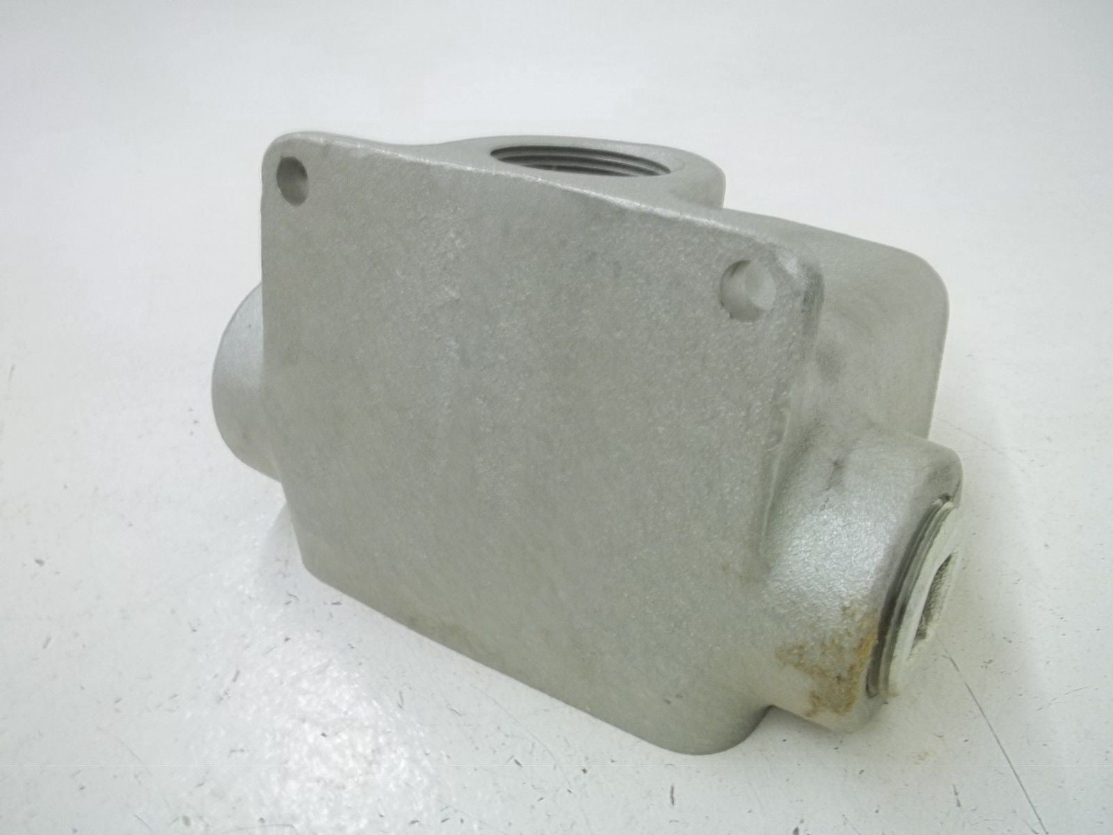 CROUSE-HINDS CES42 BACK BOX *NEW IN BOX*
