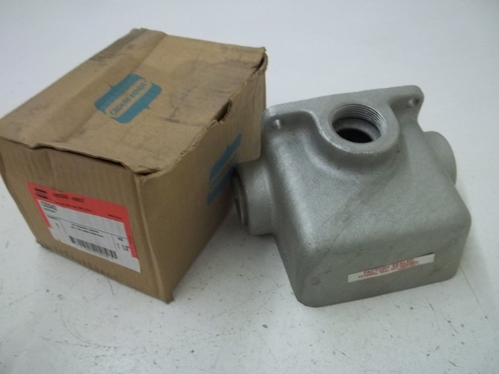 CROUSE-HINDS CES42 BACK BOX *NEW IN BOX*