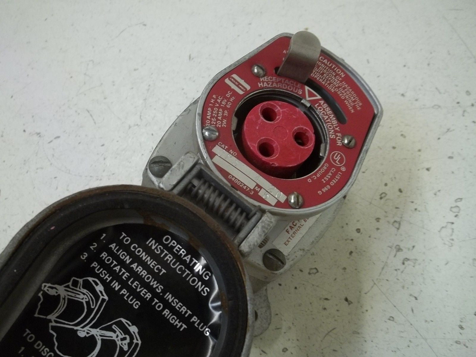 CROUSE-HINDS CPS 14 20 PIN & SLEEVE RECEPTACLE *USED*