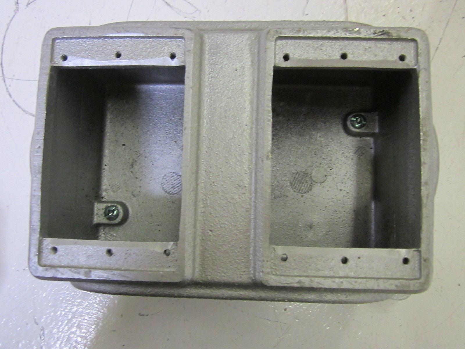 CROUSE-HINDS FD029 CONDUIT DEVICE BOX  *NEW IN BOX*