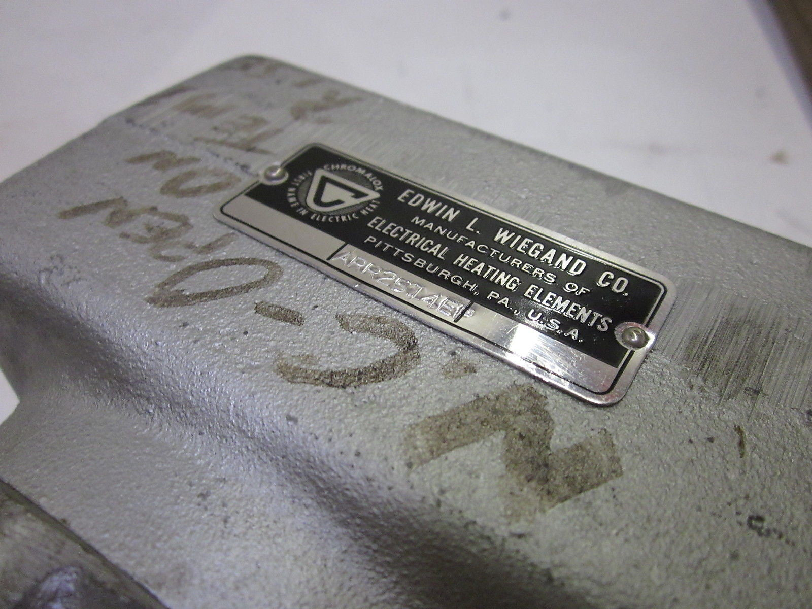 CROUSE-HINDS GUSC380 *USED*