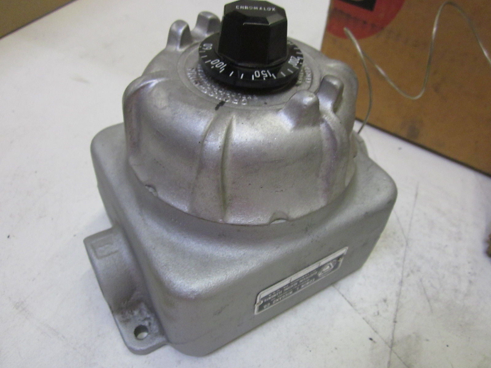 CROUSE-HINDS GUSC380 *NEW IN BOX*
