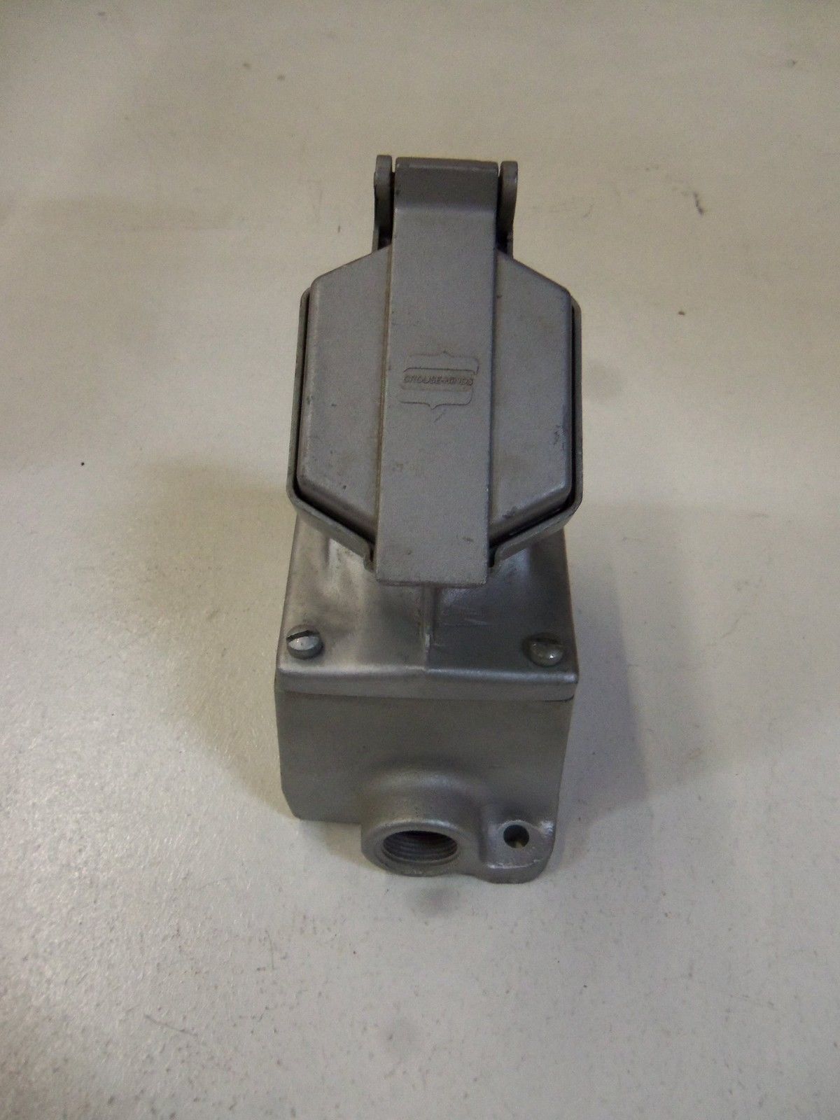 CROUSE-HINDS RECEPTACLE INTERLOCKED WITH SWITCH ENR21201 *NEW IN BOX*
