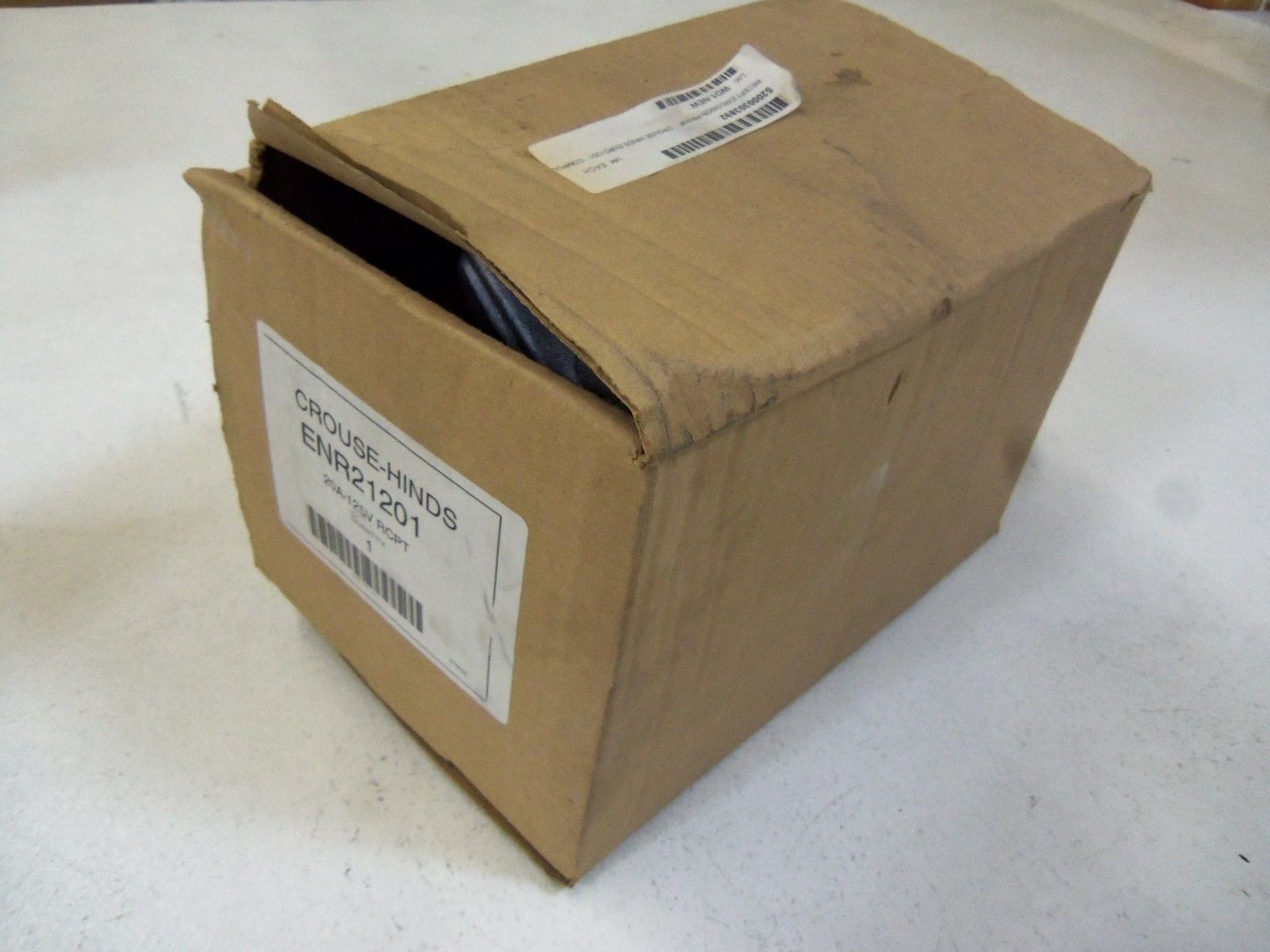 CROUSE-HINDS RECEPTACLE INTERLOCKED WITH SWITCH ENR21201 *NEW IN BOX*