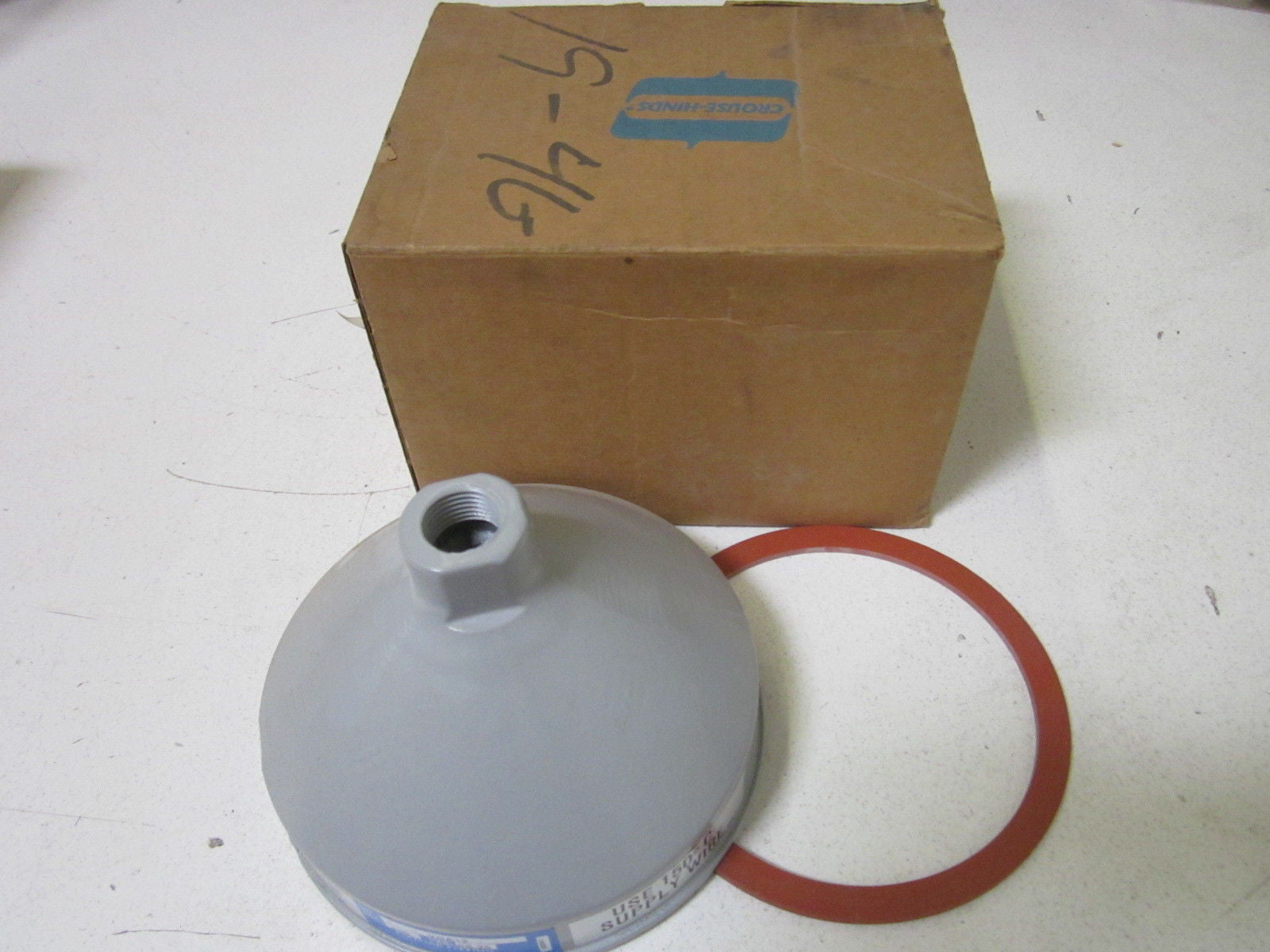 CROUSE-HINDS VDA12 INCANDESCENT LIGHTING FIXTURE *NEW IN BOX*