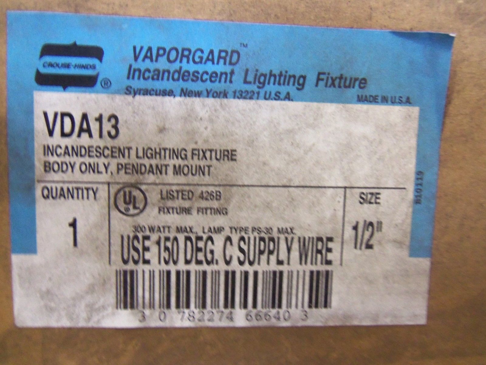 CROUSE-HINDS VAPORGARD VDA13 INCADESCENT LIGHTING FIXTURE BODY ONLY *NEW IN BOX*