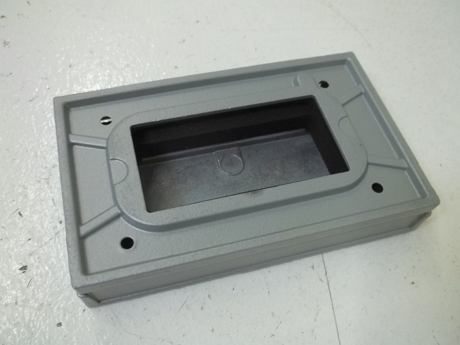 CROUSE-HINDS WLGFFS RECEPTACLE COVER *NEW IN BOX*