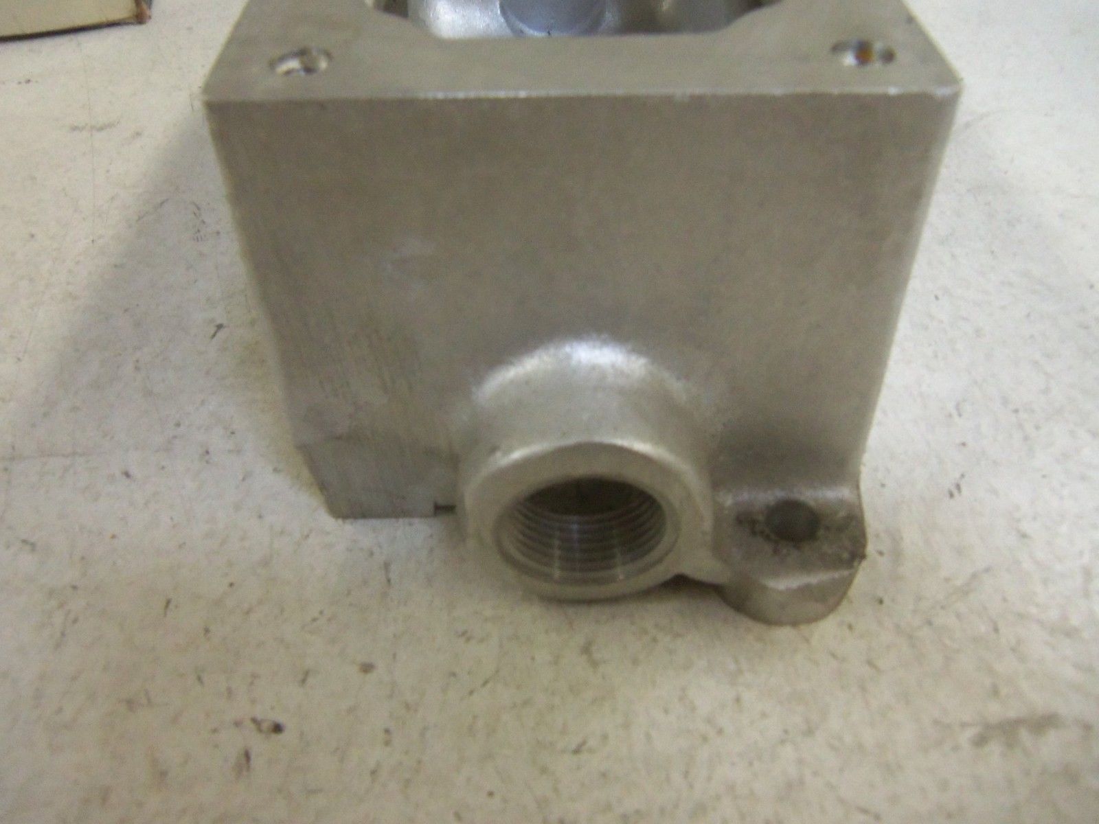 CROUSE-HINDS EFD-2491 CONDUIT *NEW IN BOX*