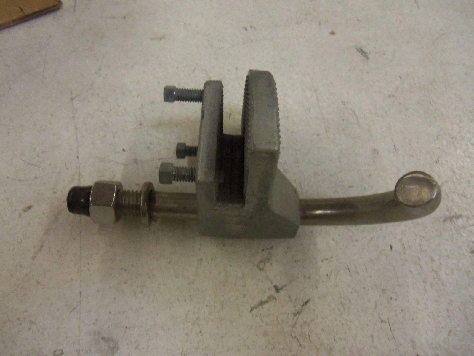 CROUSE-HINDS LCC8 CONDUIT CLAMP *NEW IN BOX*