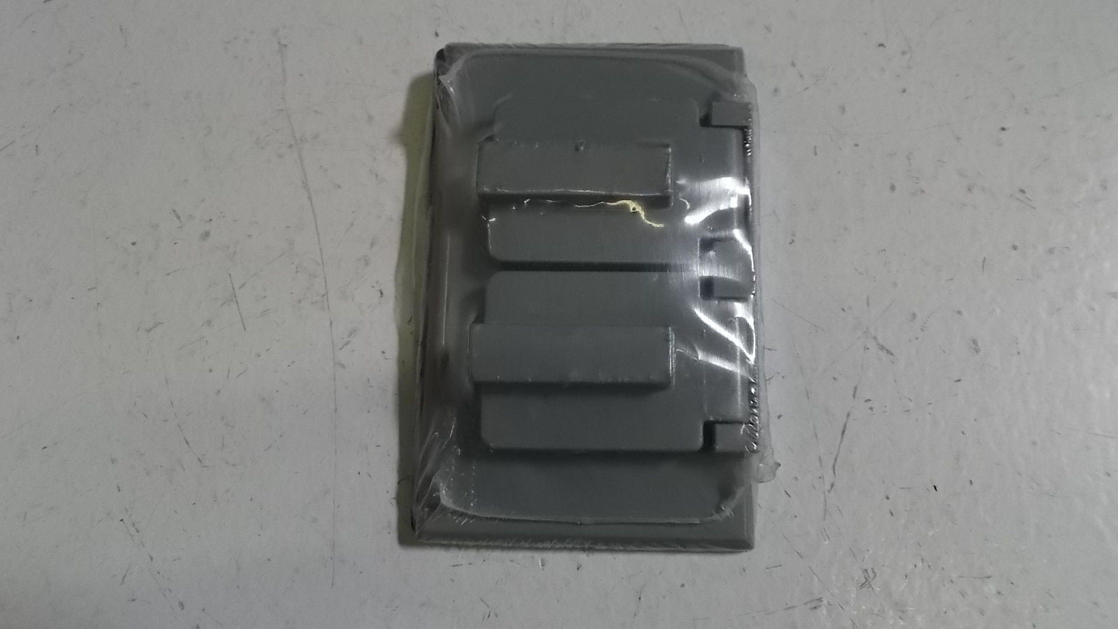 CROUSE-HINDS TP7233 *NEW IN FACTORY BAG*