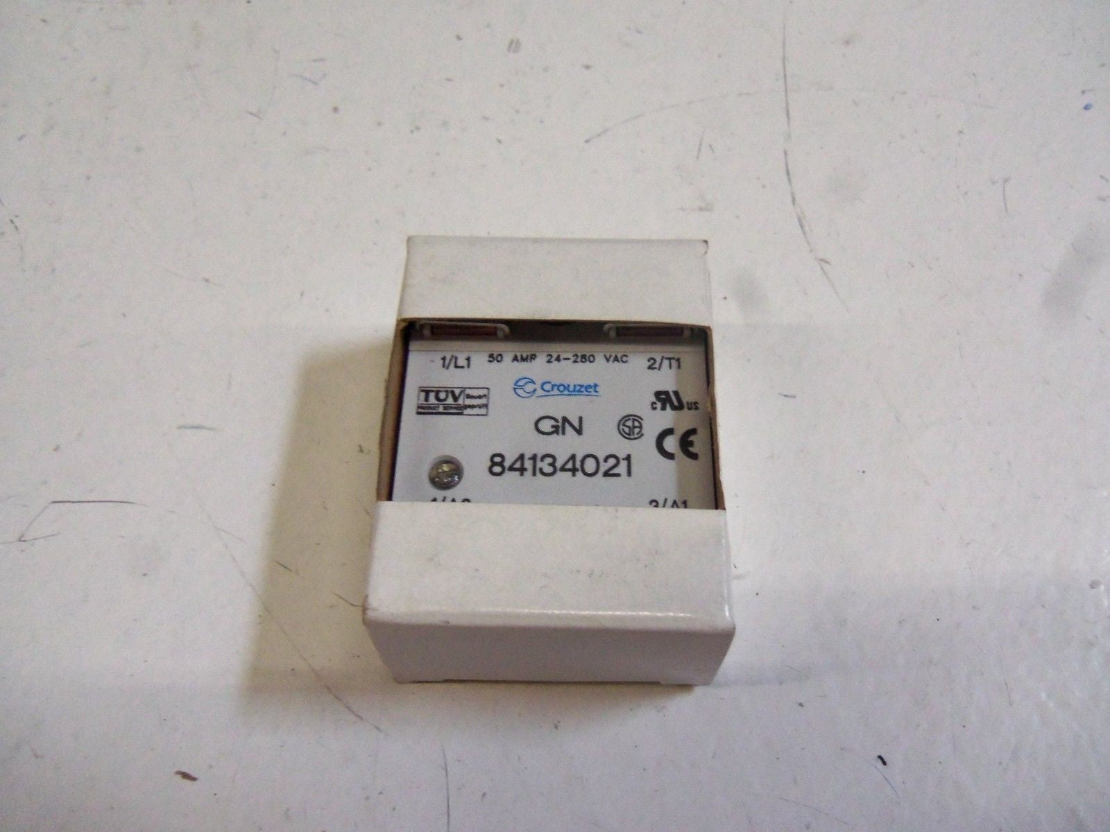 CROUZET 84134021 SOLID-STATE RELAY *NEW IN BOX*