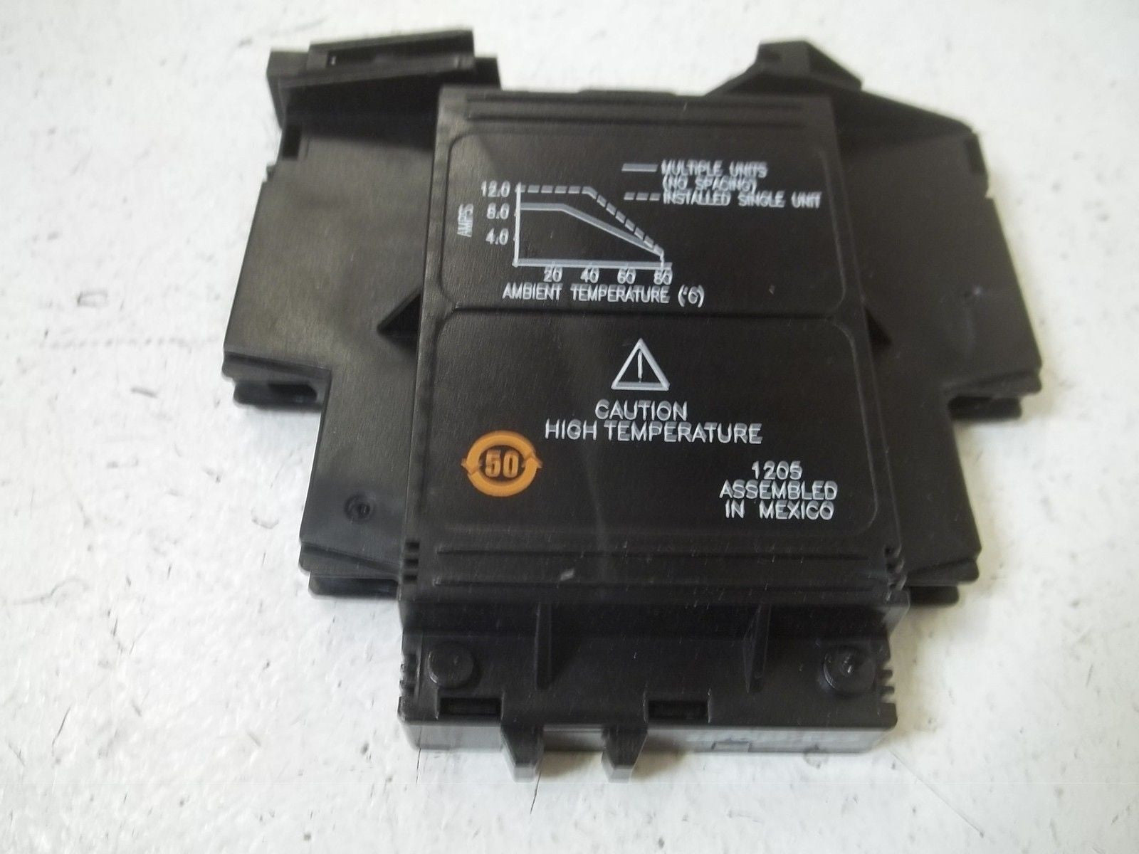 CRYDOM DR06D12 SOLID STATE RELAY *NEW IN BOX*
