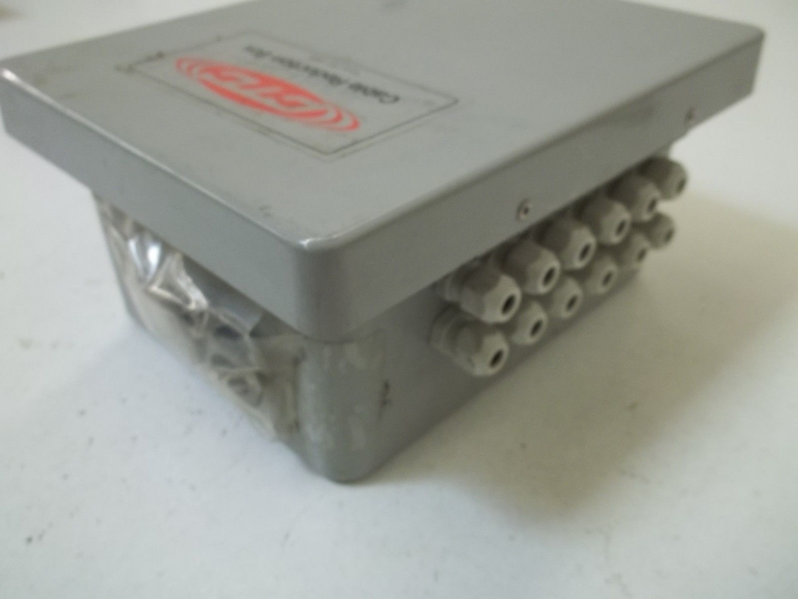 CTC PJ864L CABLE REDUCTION BOX *USED*