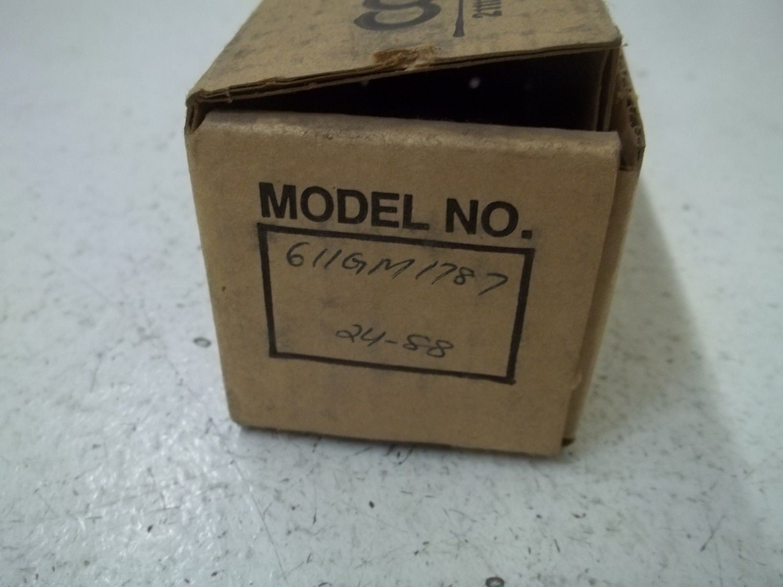 CUSTOM CONTROL SENSORS, INC.  611GM1787 PRESSURE SWITCH 1000PSIG *NEW IN BOX*