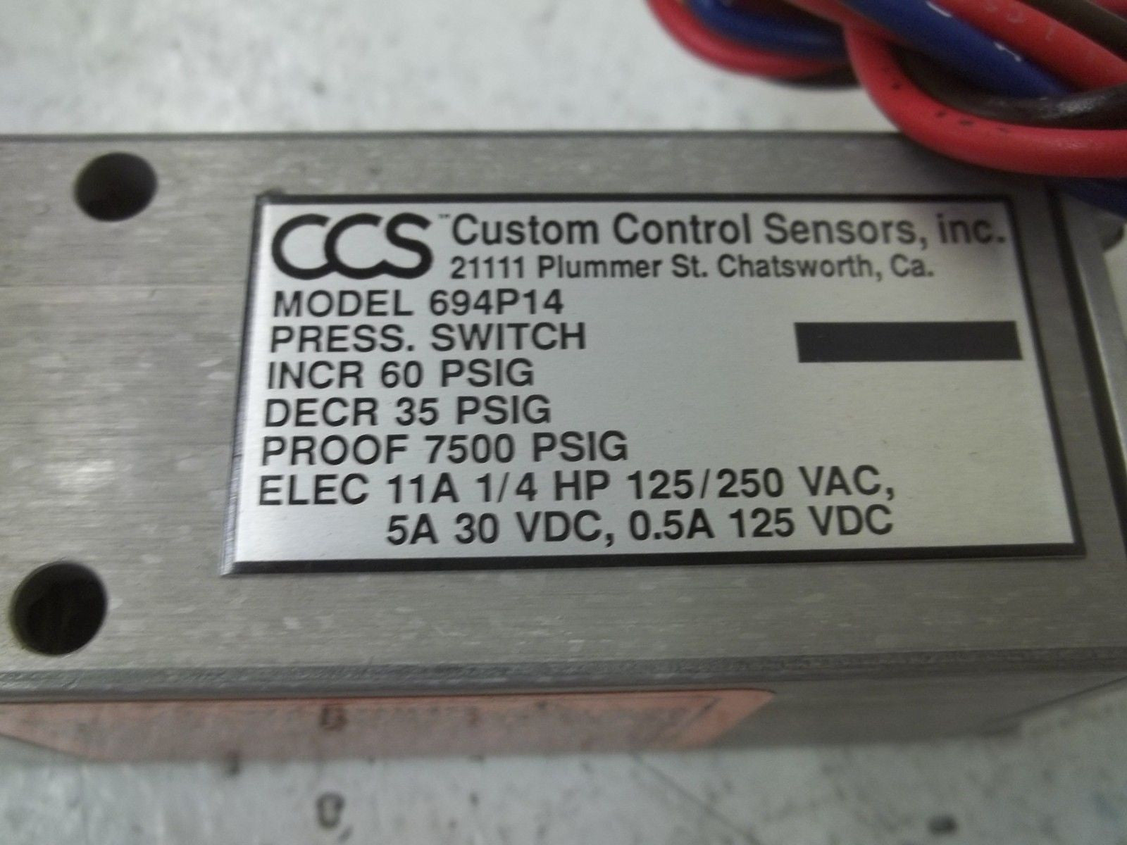 CUSTOM CONTROL SENSORS, INC. 694P14 PRESSURE SWITCH 60PSIG*NEW IN BOX*