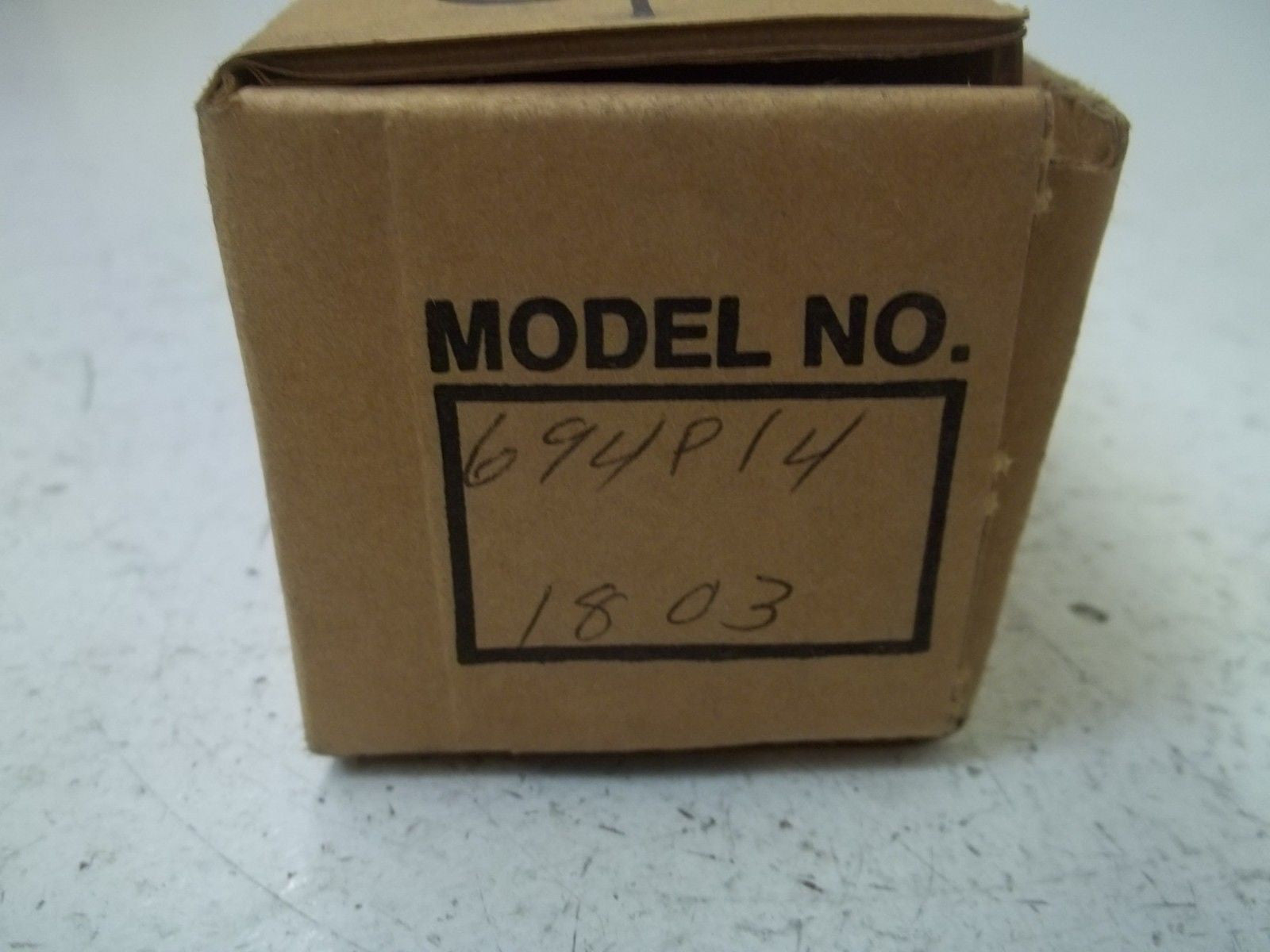 CUSTOM CONTROL SENSORS, INC. 694P14 PRESSURE SWITCH 60PSIG*NEW IN BOX*