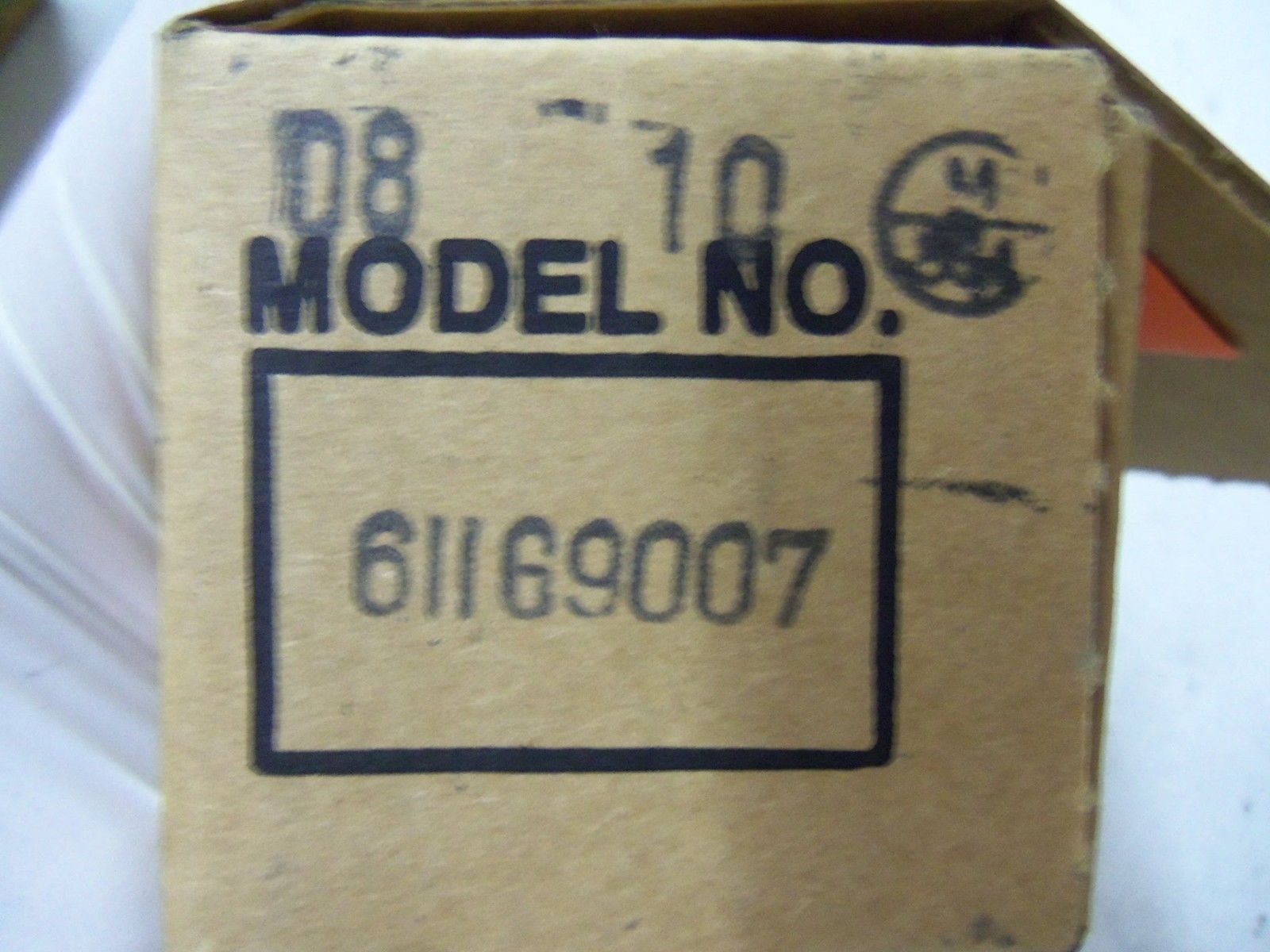 CUSTOM CONTROL SENSORS, INC. 611G9007 *NEW IN BOX*