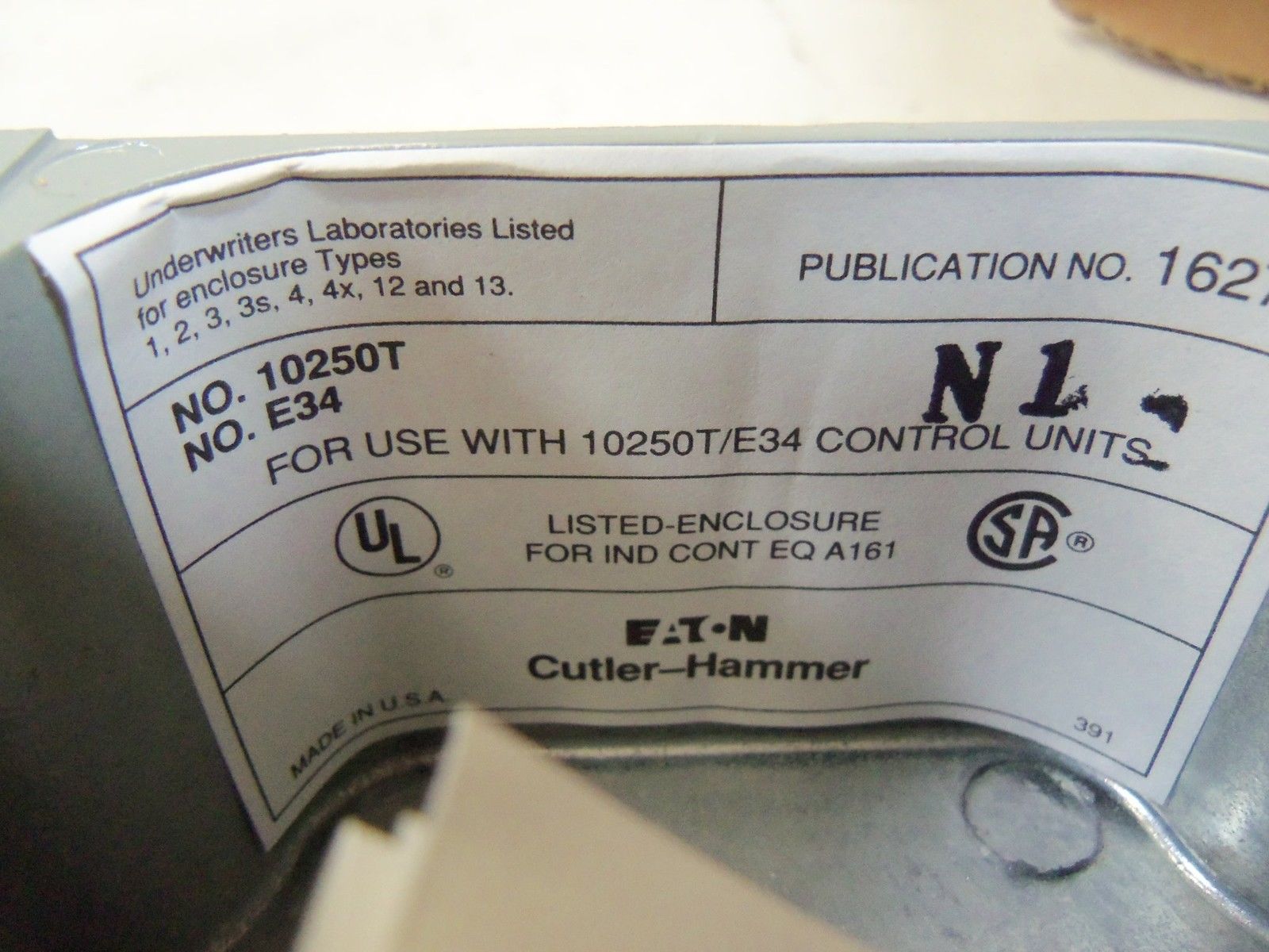CUTLER HAMMER 10250TN1 OILTIGHT ENCLOSURE SURFACE MOUNTING *NEW IN BOX*