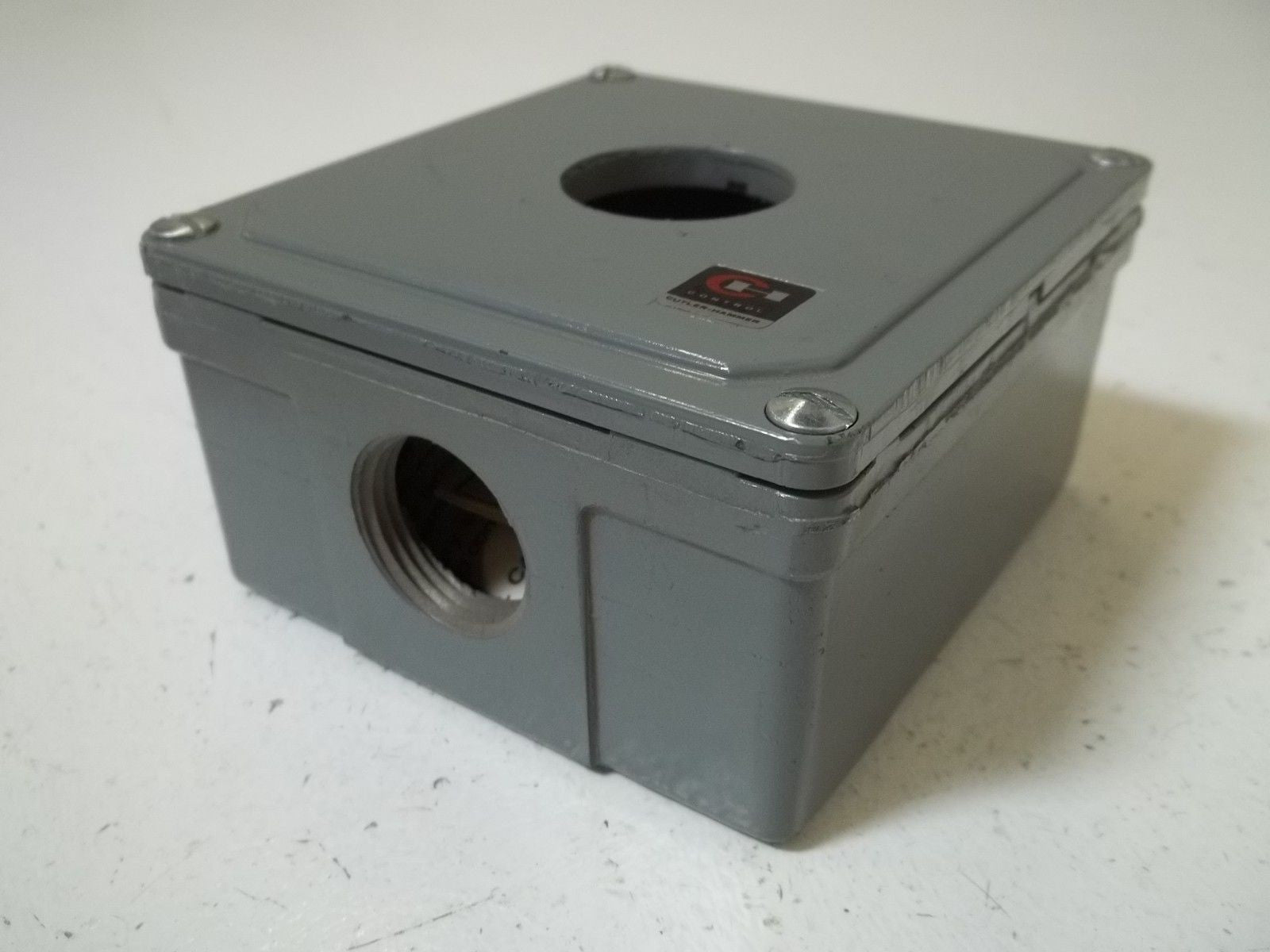 CUTLER HAMMER 10250TN1  ENCLOSURE *USED*