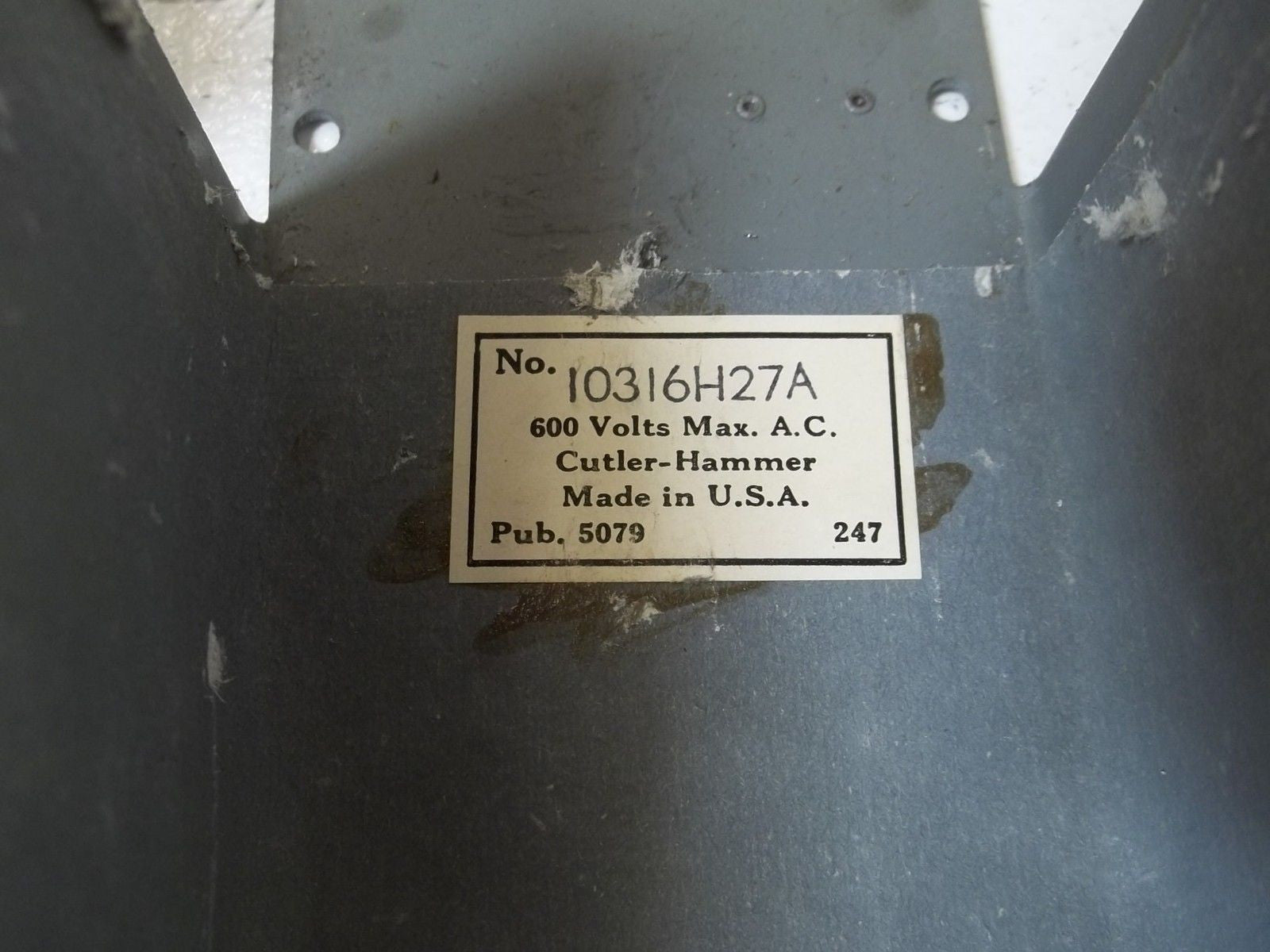 CUTLER HAMMER 10316H27A LIMIT SWITCH *USED*
