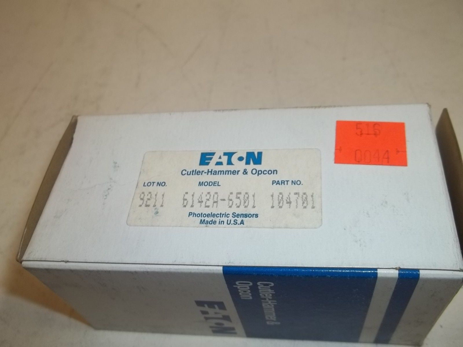 CUTLER HAMMER 6142A-6501 PHOTOELECTRIC BALL SWIVEL MOUNT *NEW IN BOX*