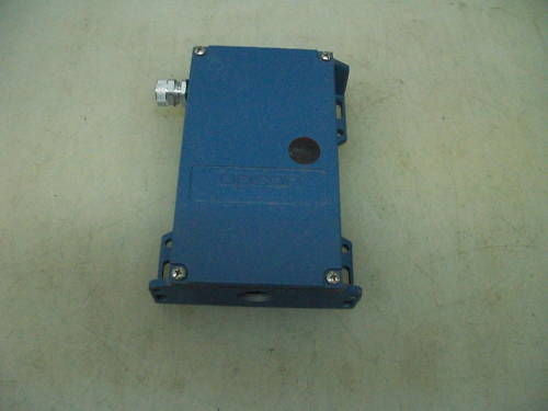 CUTLER HAMMER OPCON 8170A-6501 PHOTOELECTRIC CONTROL UNIT *USED*