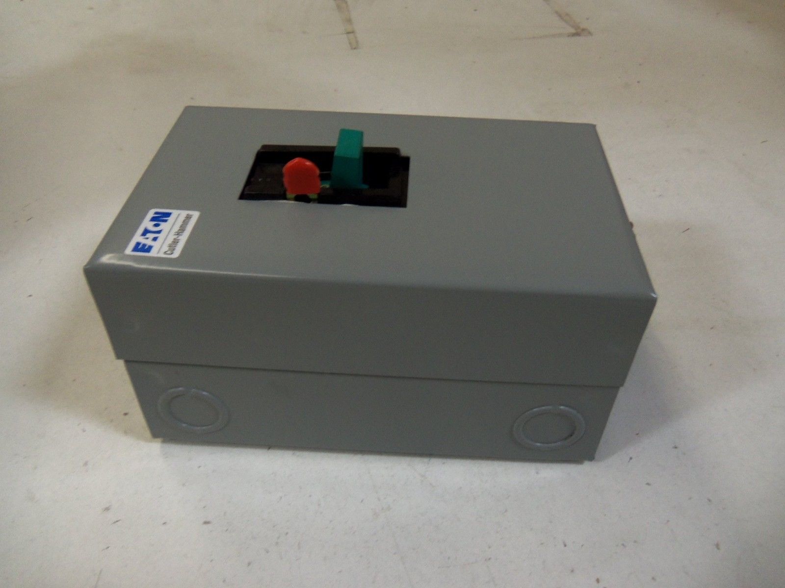 CUTLER HAMMER AC MANUAL STARTER B100S0B *NEW IN BOX*