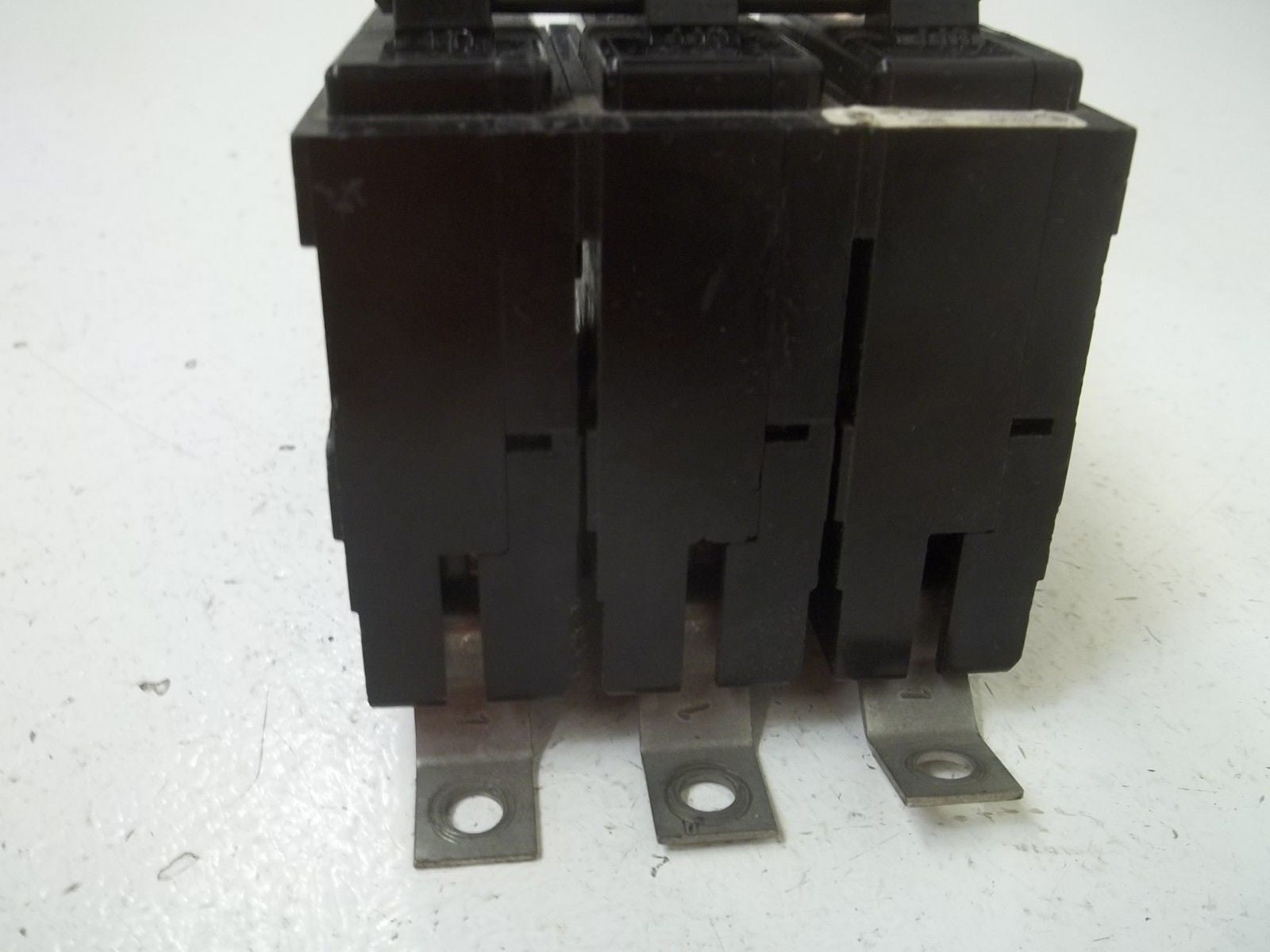 CUTLER HAMMER BAB32020H CIRCUIT BREAKER *USED*
