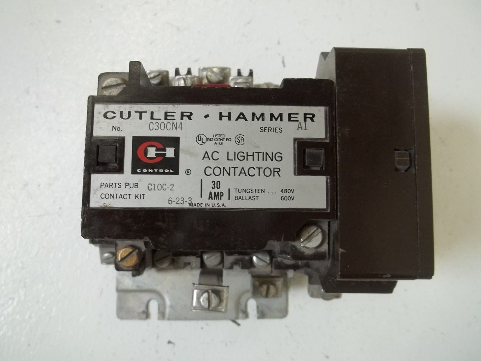 CUTLER HAMMER C30CN4 AC LIGHTING CONTACTOR 120V *USED*
