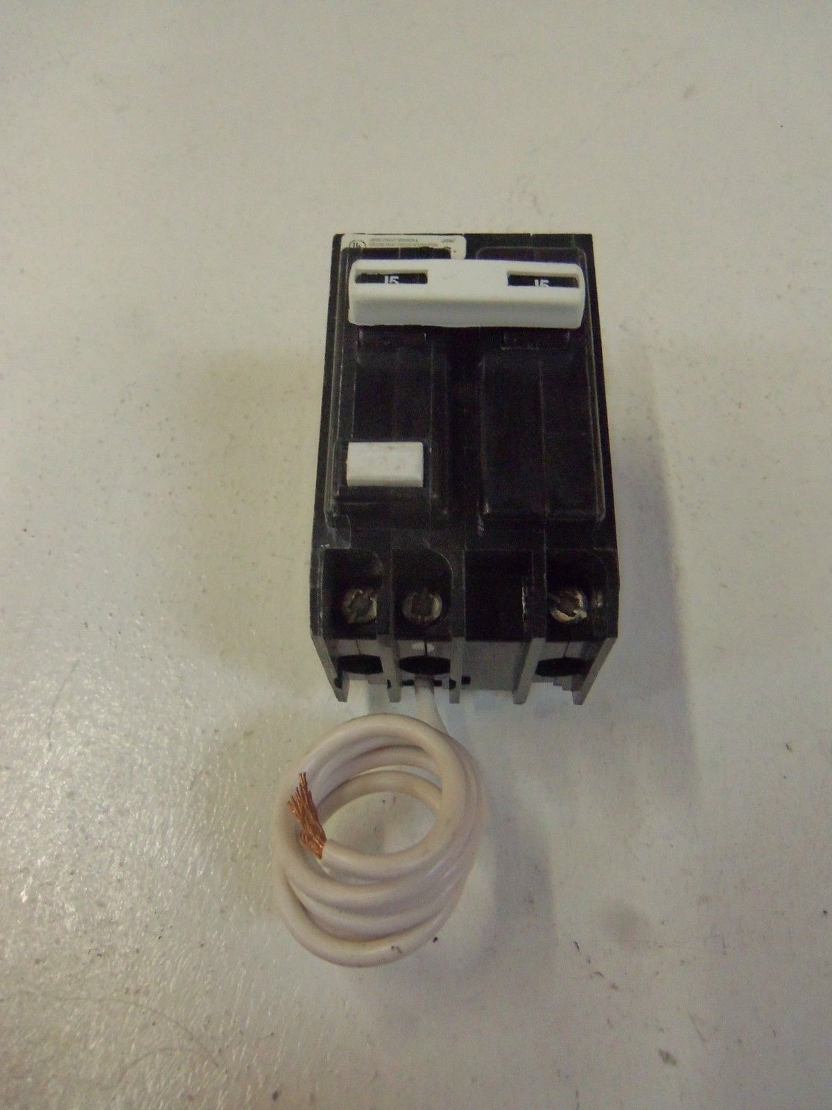 CUTLER HAMMER CIRCUIT BREAKER QBGF2015 *USED*