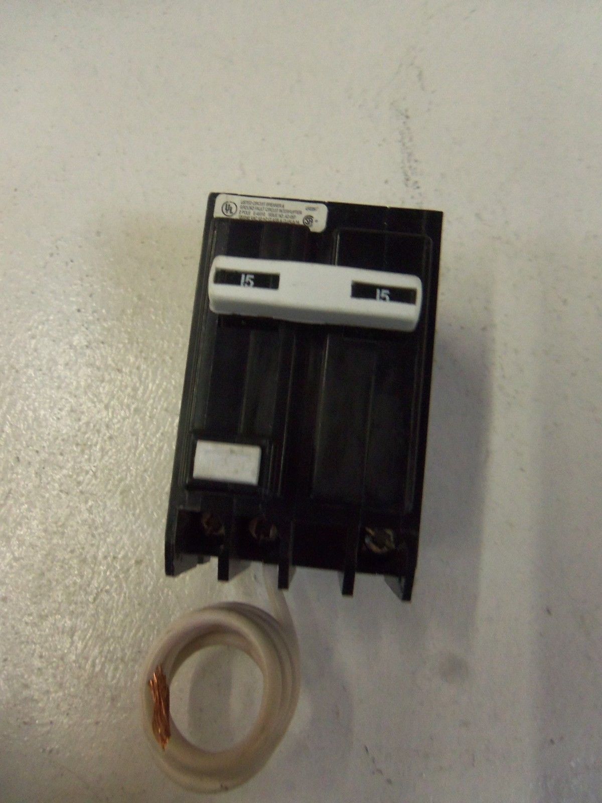 CUTLER HAMMER CIRCUIT BREAKER QBGF2015 *USED*