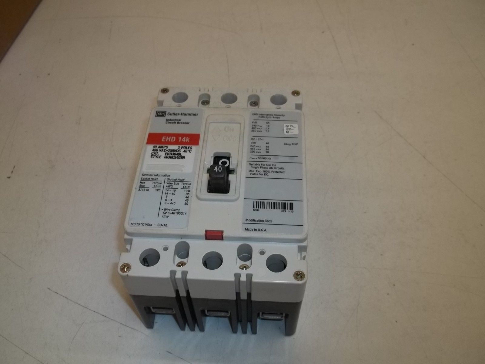 CUTLER HAMMER CIRCUIT BREAKER EHD3040L *USED*
